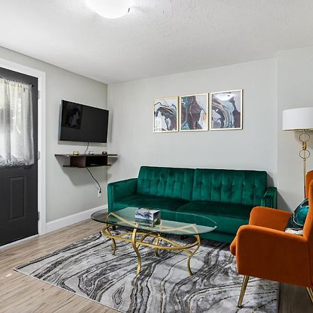 One Bedroom Apartment Moncton North ! Exteriér fotografie