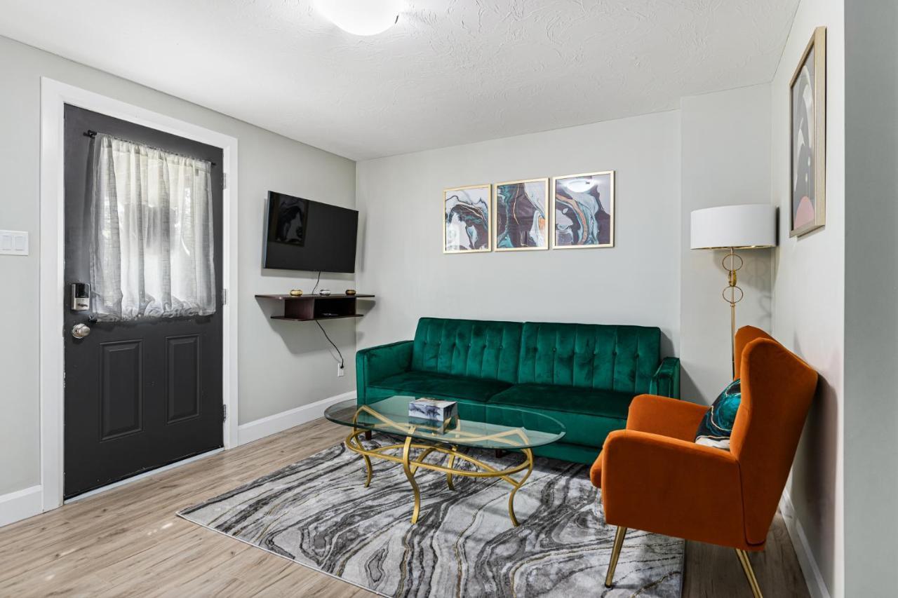 One Bedroom Apartment Moncton North ! Exteriér fotografie